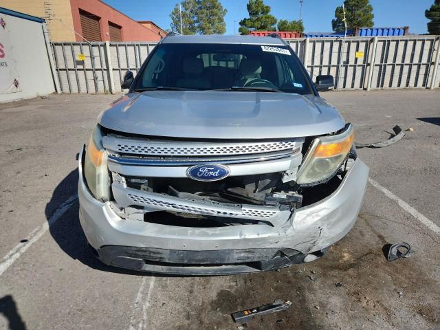 Ford Explorer Xlt Image 9