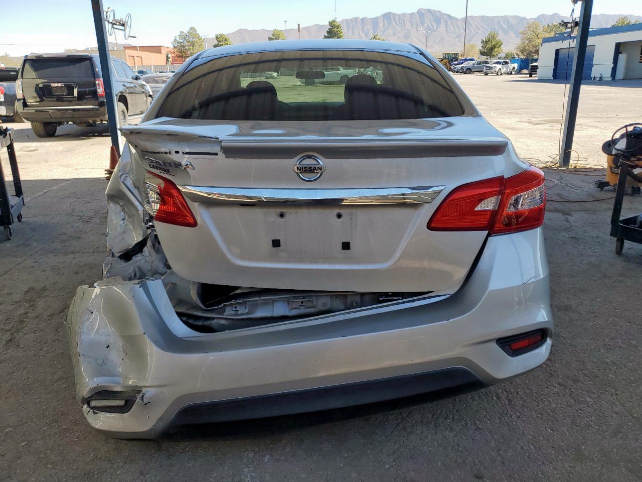 Nissan Sentra S Image 11