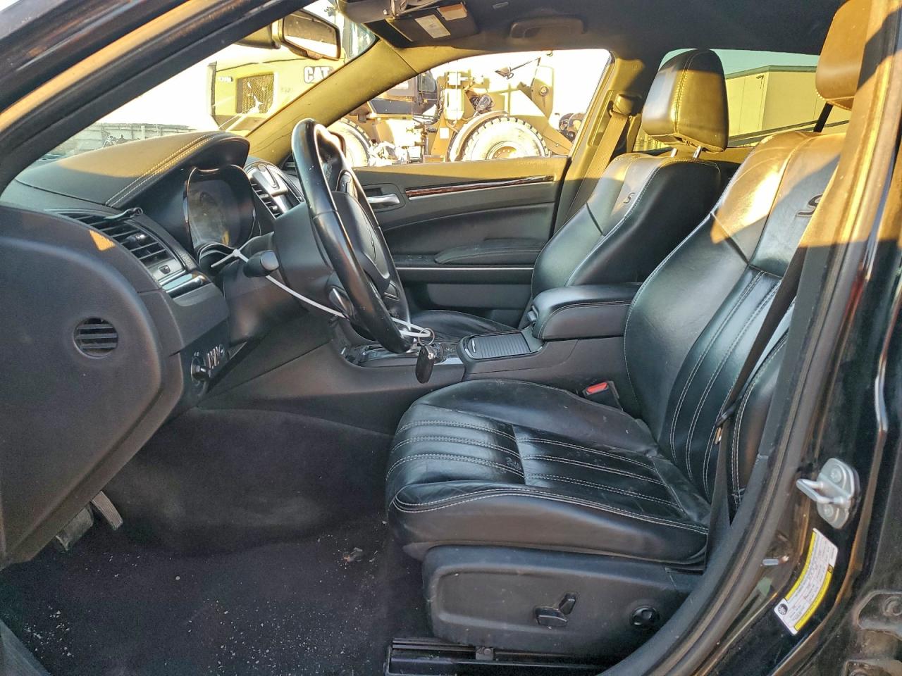 Chrysler 300 S Image 7