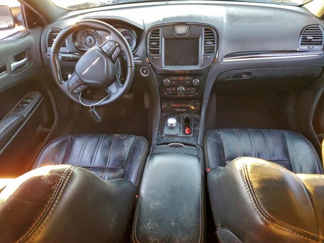 Chrysler 300 S Image 4