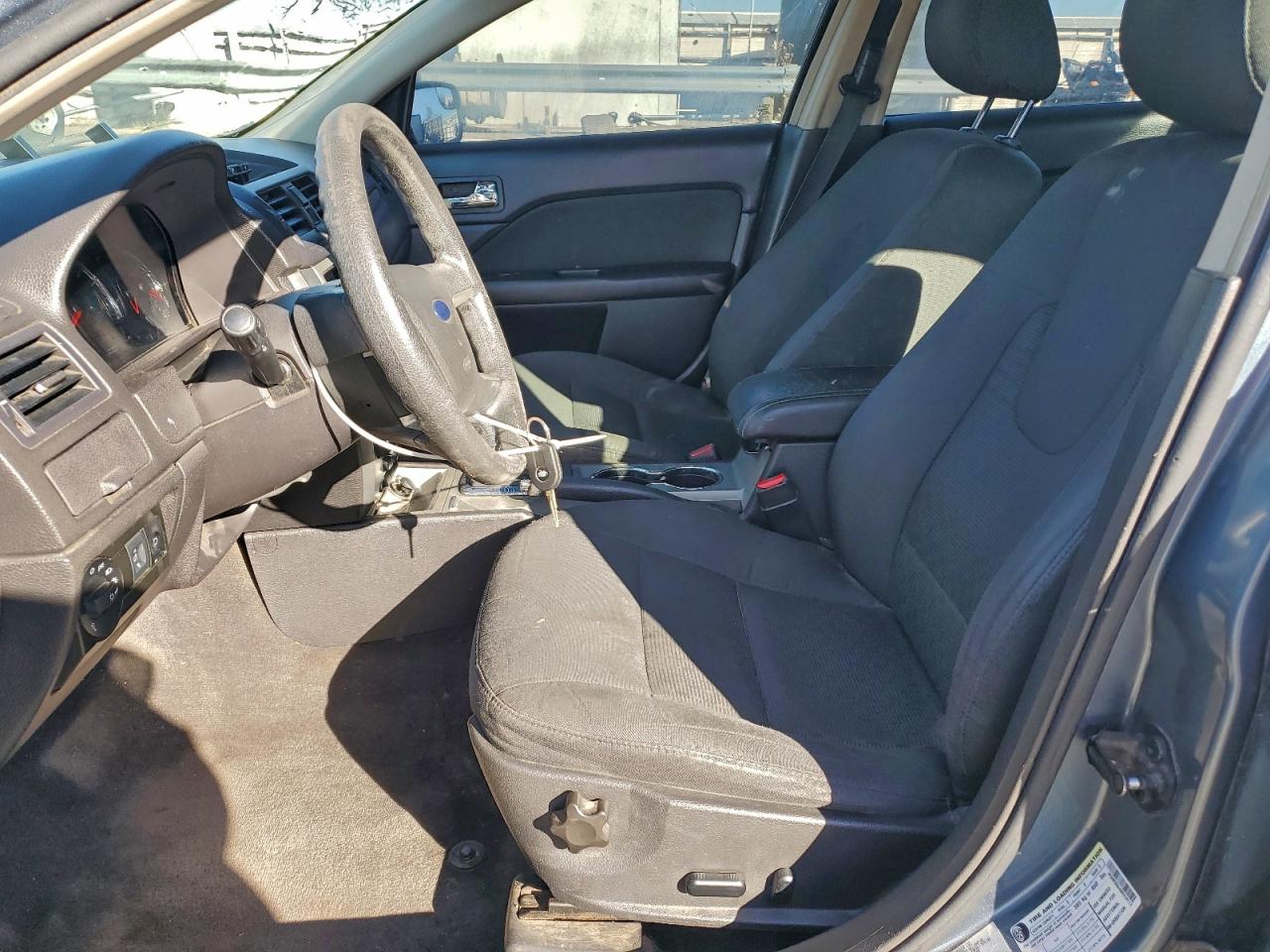 Ford Fusion Se Image 8