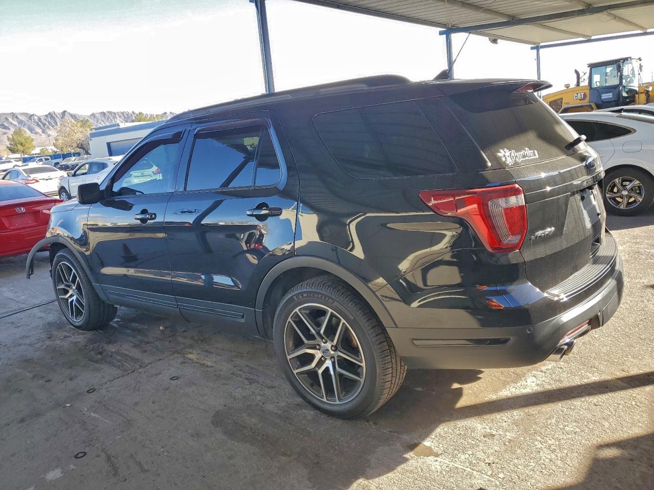 Ford Explorer Sport Image 2