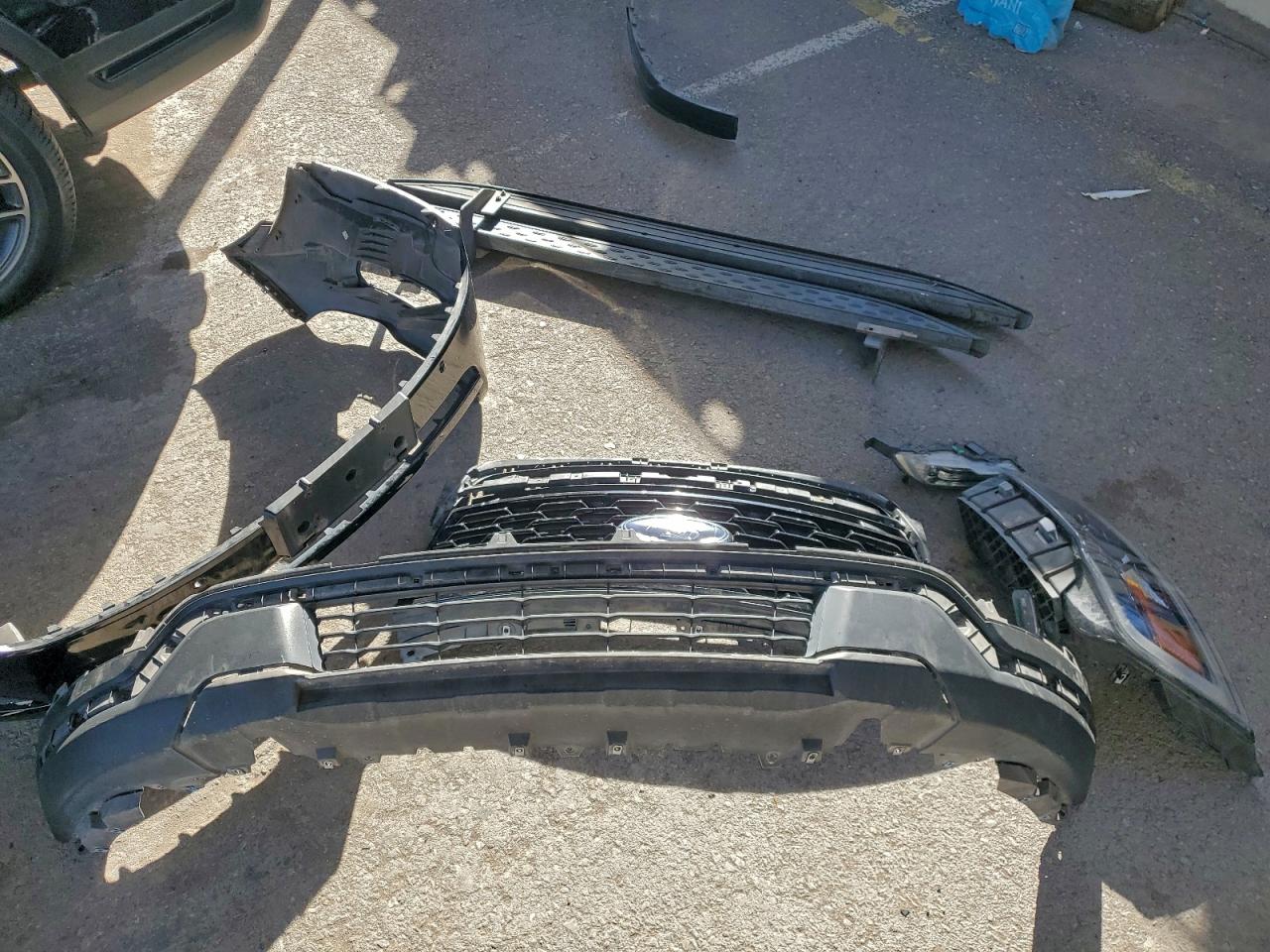 Ford Explorer Sport Image 7