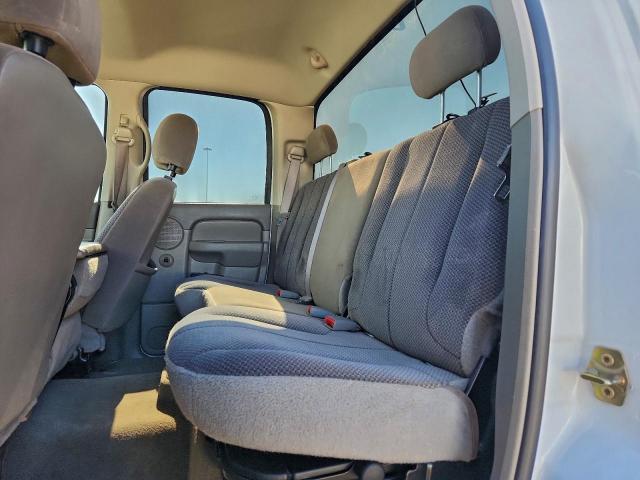 Dodge Ram 2500 St Image 11