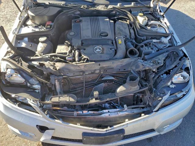 Mercedes-Benz C-Class 250 Image 2