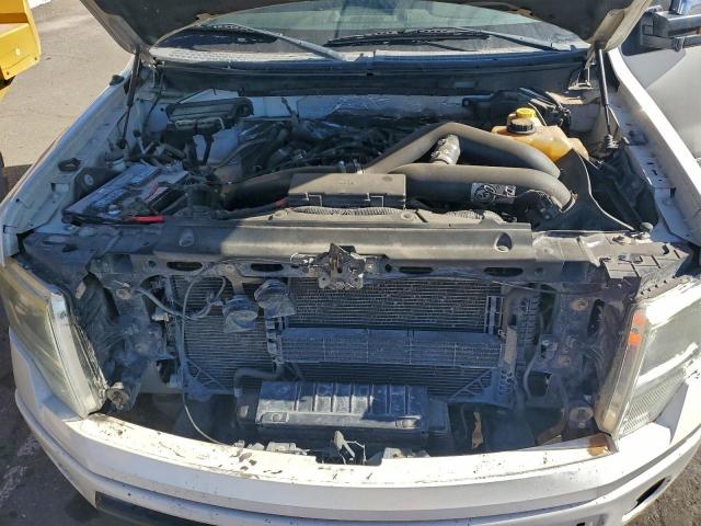 Ford F-150 Supercrew Image 7