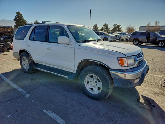 Toyota 4Runner Sr5 Image 2