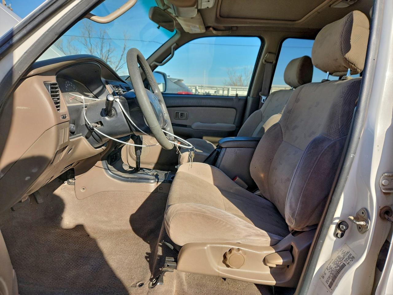 Toyota 4Runner Sr5 Image 9