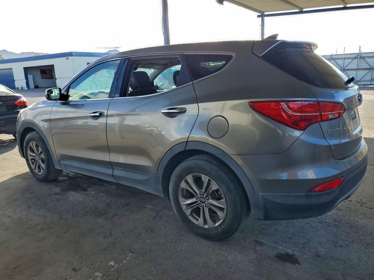 Hyundai SANTA FE Image 4