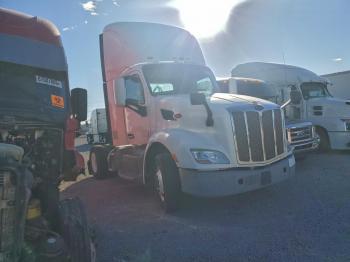  Salvage Peterbilt Tractor 579