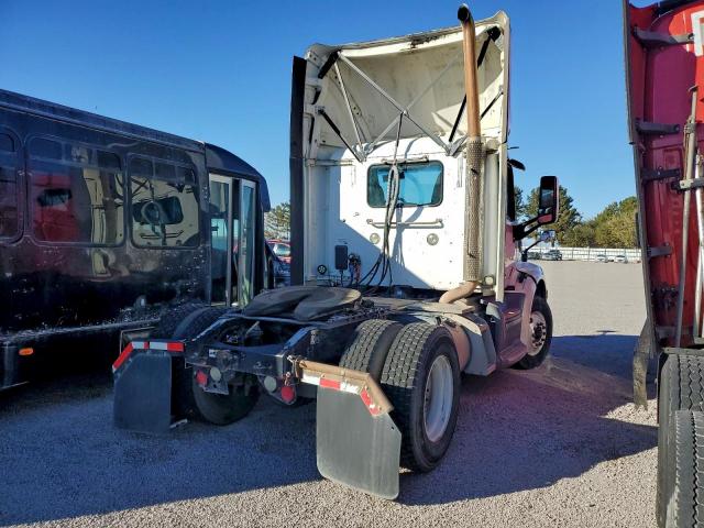 Peterbilt Tractor 579 Image 5