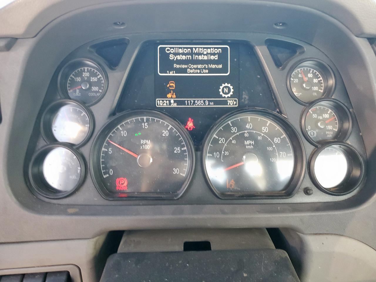 Peterbilt Tractor 579 Image 7