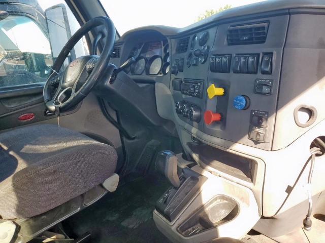 Peterbilt Tractor 579 Image 8