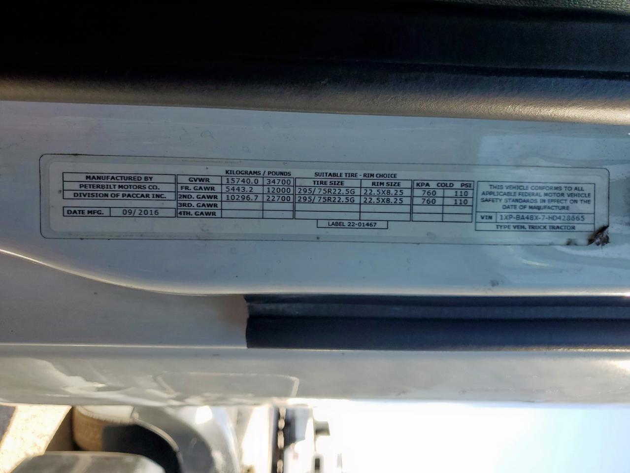 Peterbilt Tractor 579 Image 2