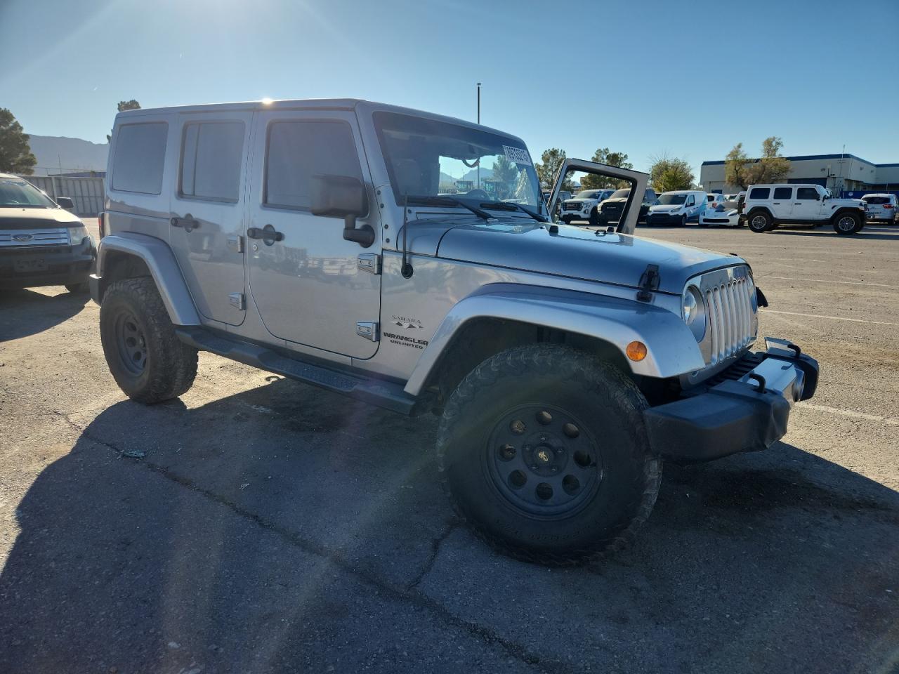 Jeep Wrangler Sahara Image 6
