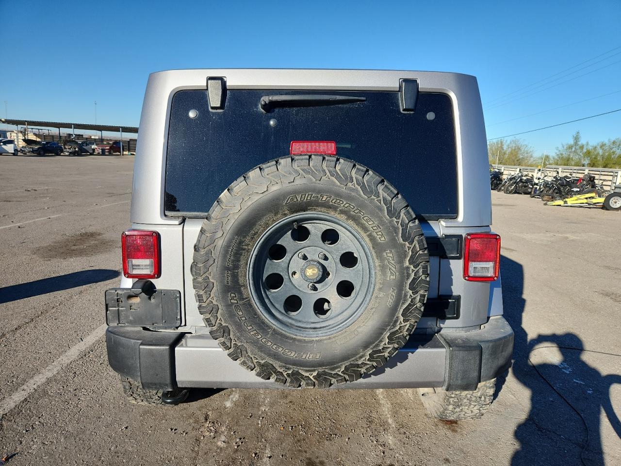 Jeep Wrangler Sahara Image 8