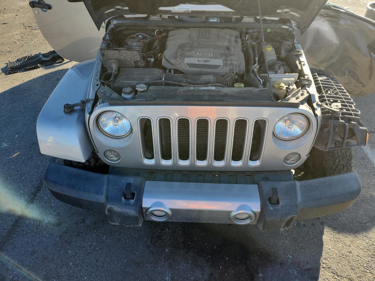 Jeep Wrangler Sahara Image 12