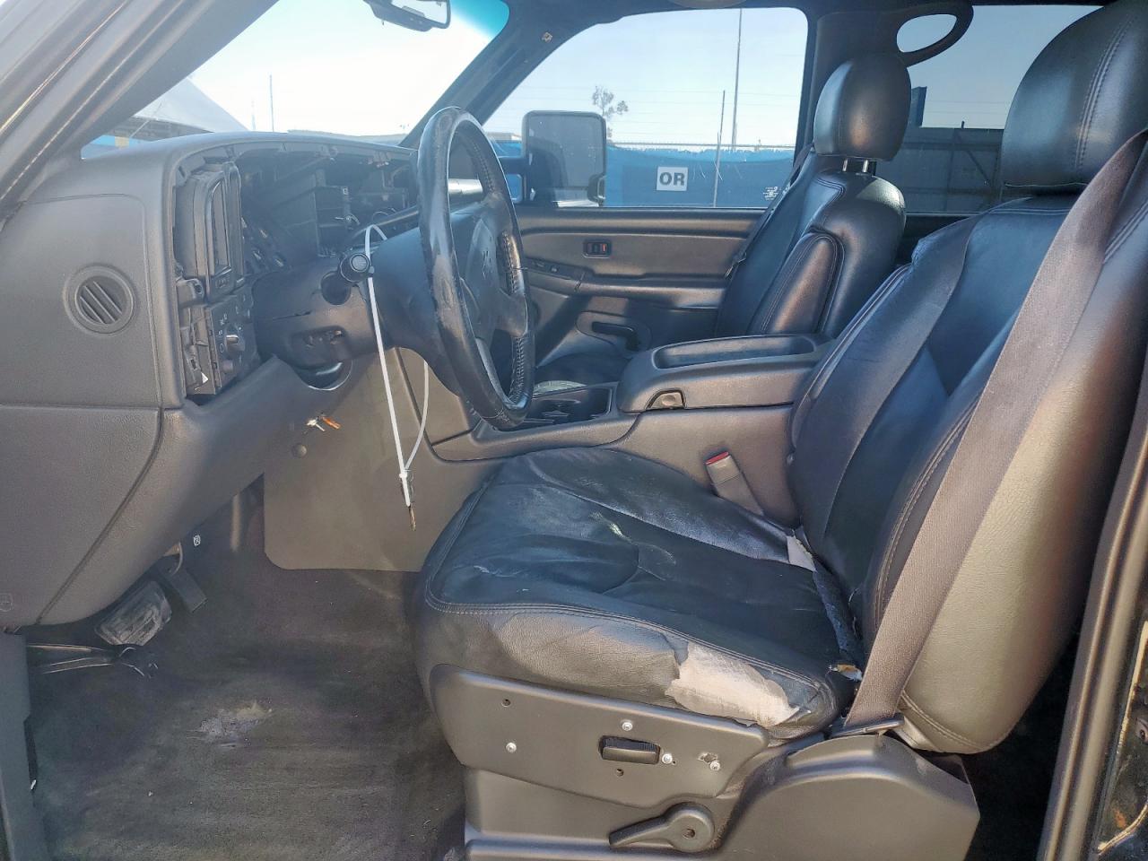 Chevrolet Silverado C1500 Image 8