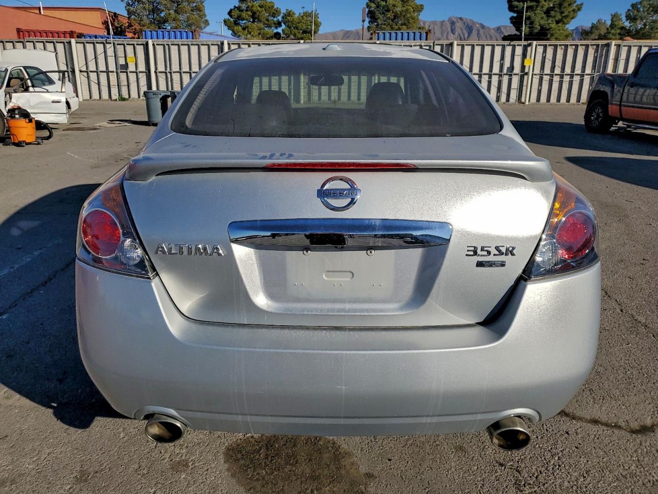 Nissan Altima Sr Image 11