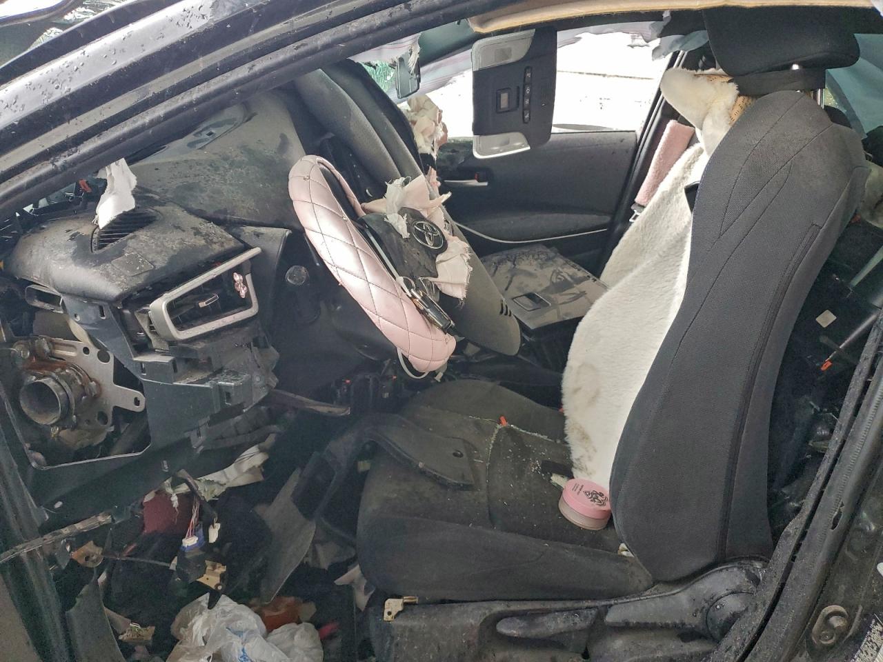 Toyota Corolla Se Image 8