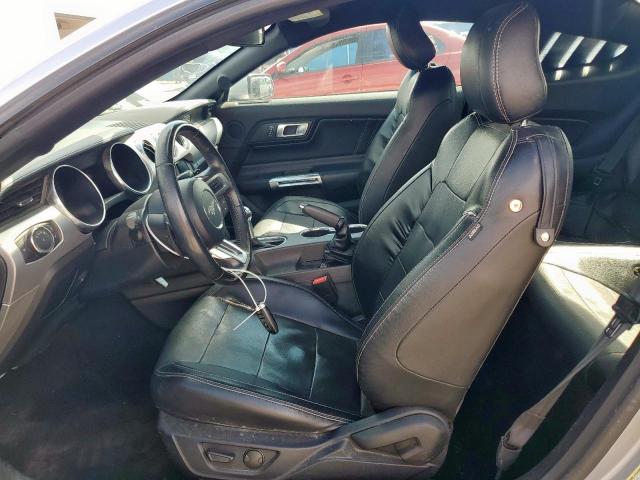 Ford Mustang Image 6