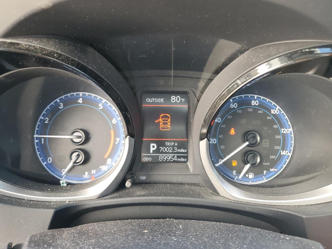 Toyota Corolla L Image 9