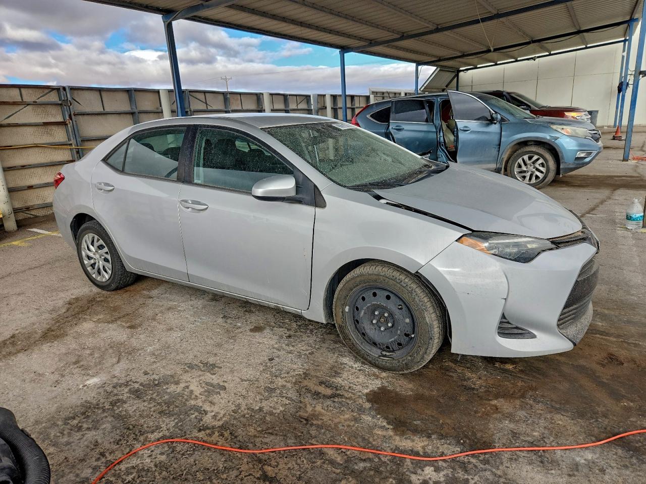 Toyota Corolla L Image 2