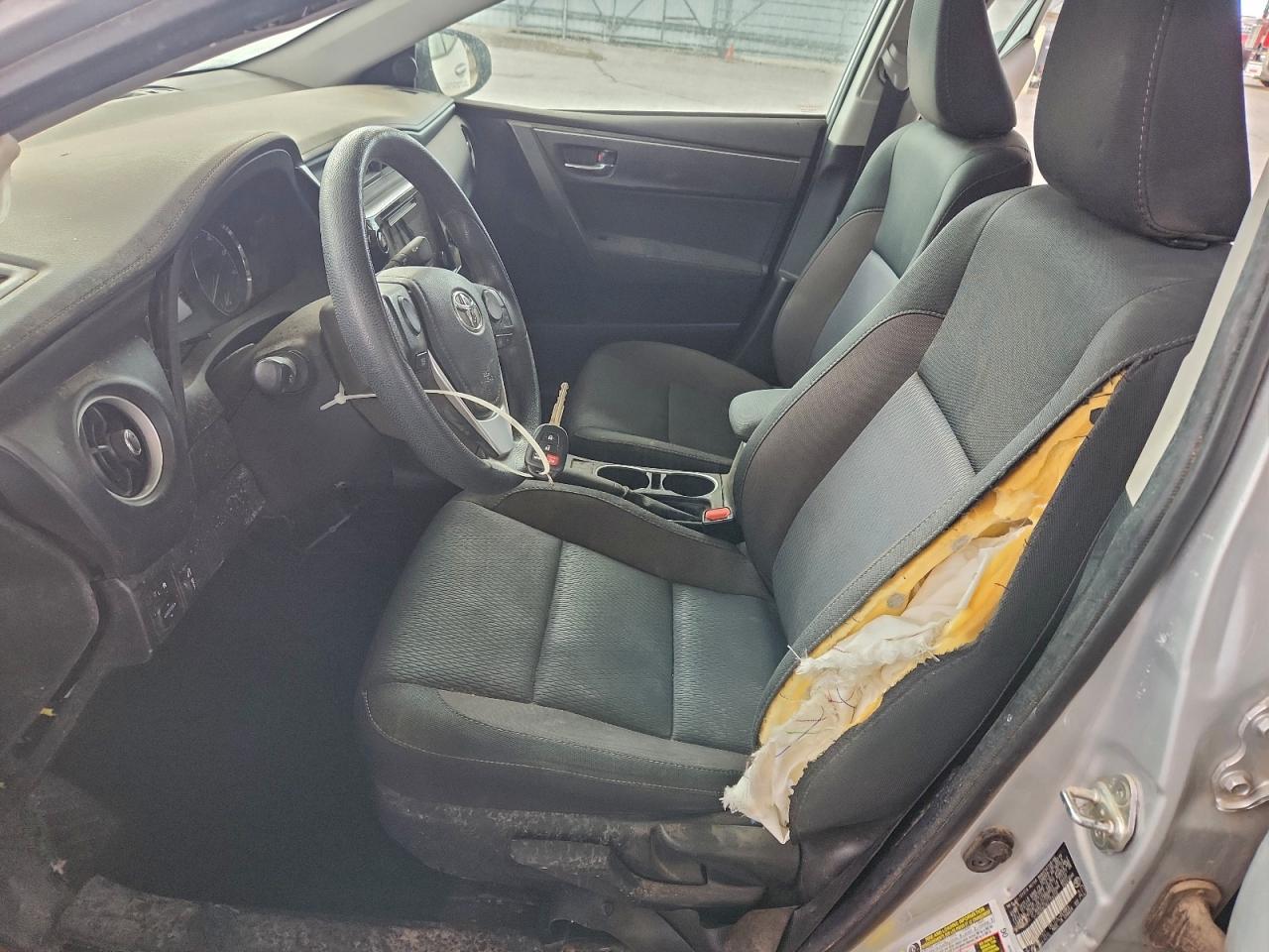 Toyota Corolla L Image 3