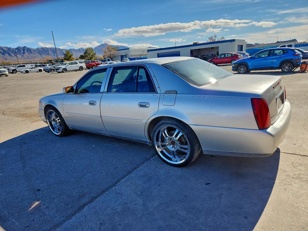 Cadillac DeVille Image 2