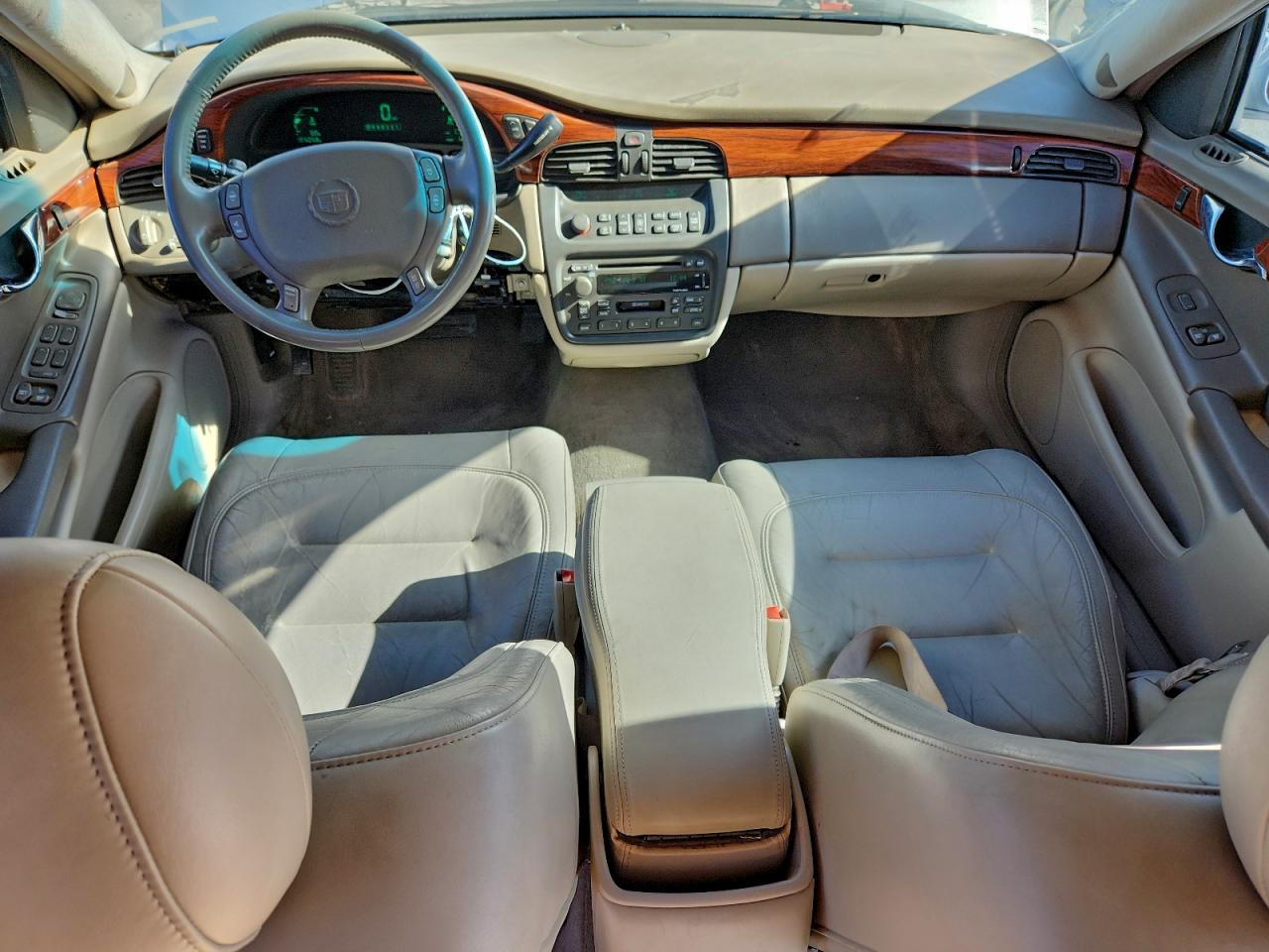 Cadillac DeVille Image 12