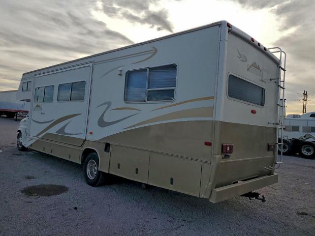 Ford Econoline E450 Super Duty Cutaway Van Image 10