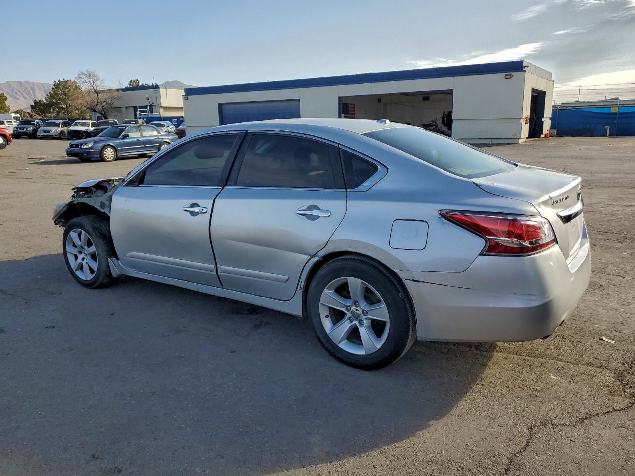 Nissan Altima 2.5 Image 5