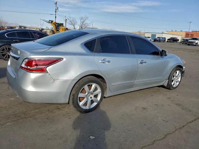 Nissan Altima 2.5 Image 2