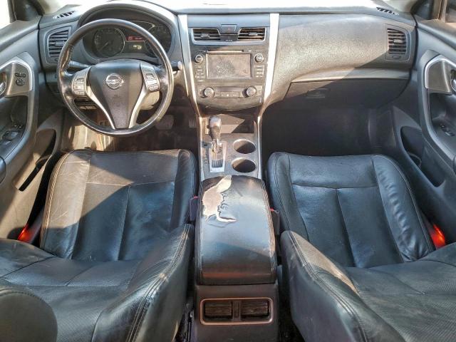Nissan Altima 2.5 Image 7