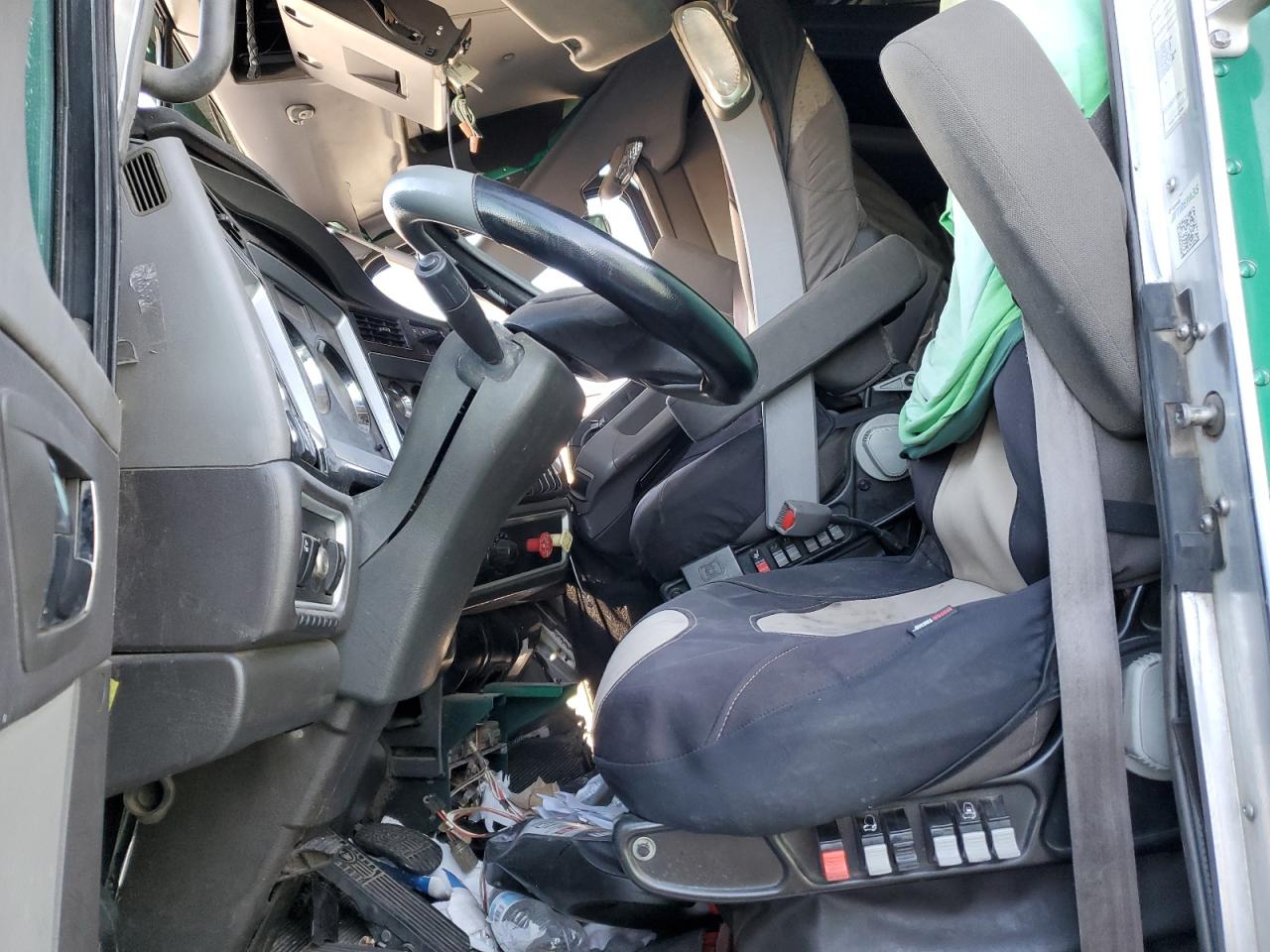 Kenworth Constructi T660 Image 9