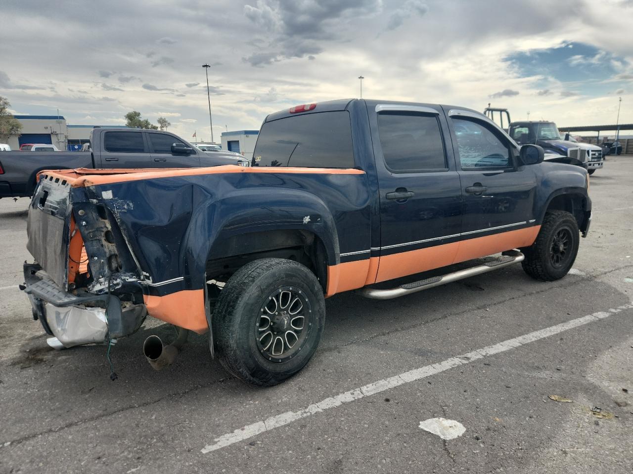 GMC Sierra K1500 Image 2