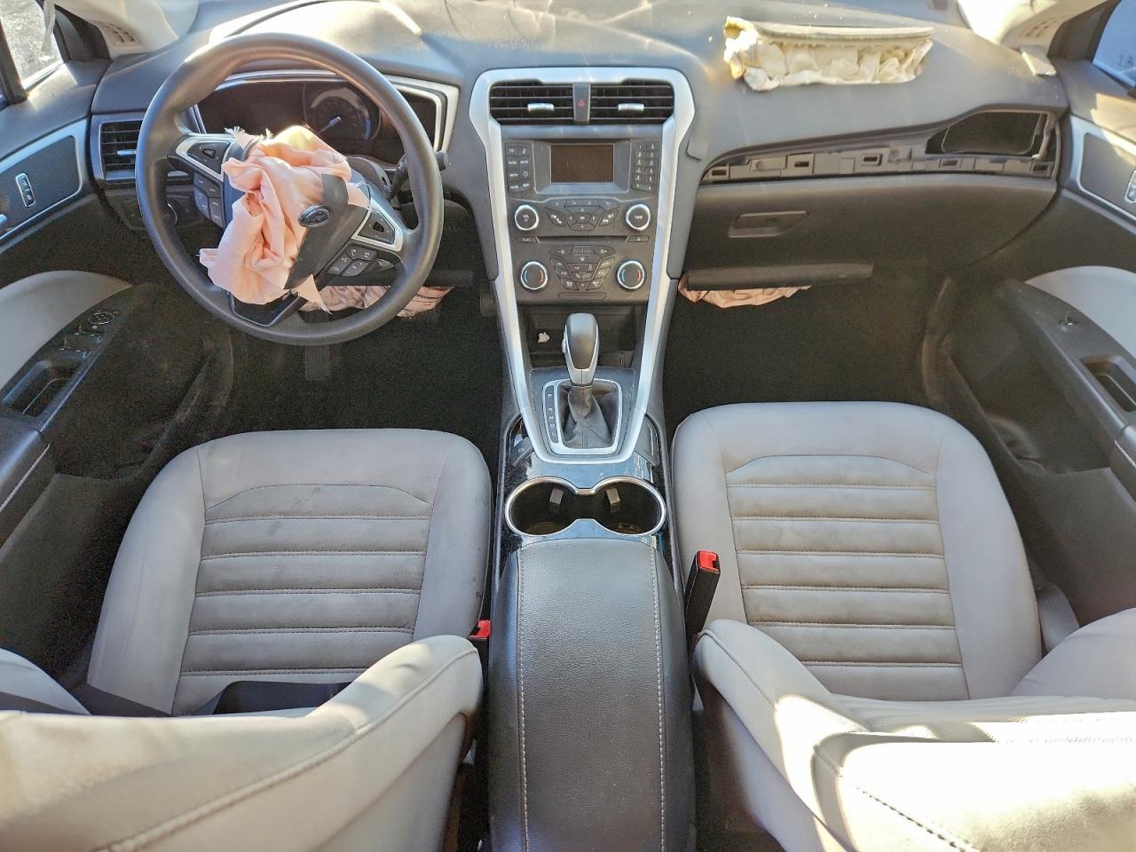 Ford Fusion S Hybrid Image 10