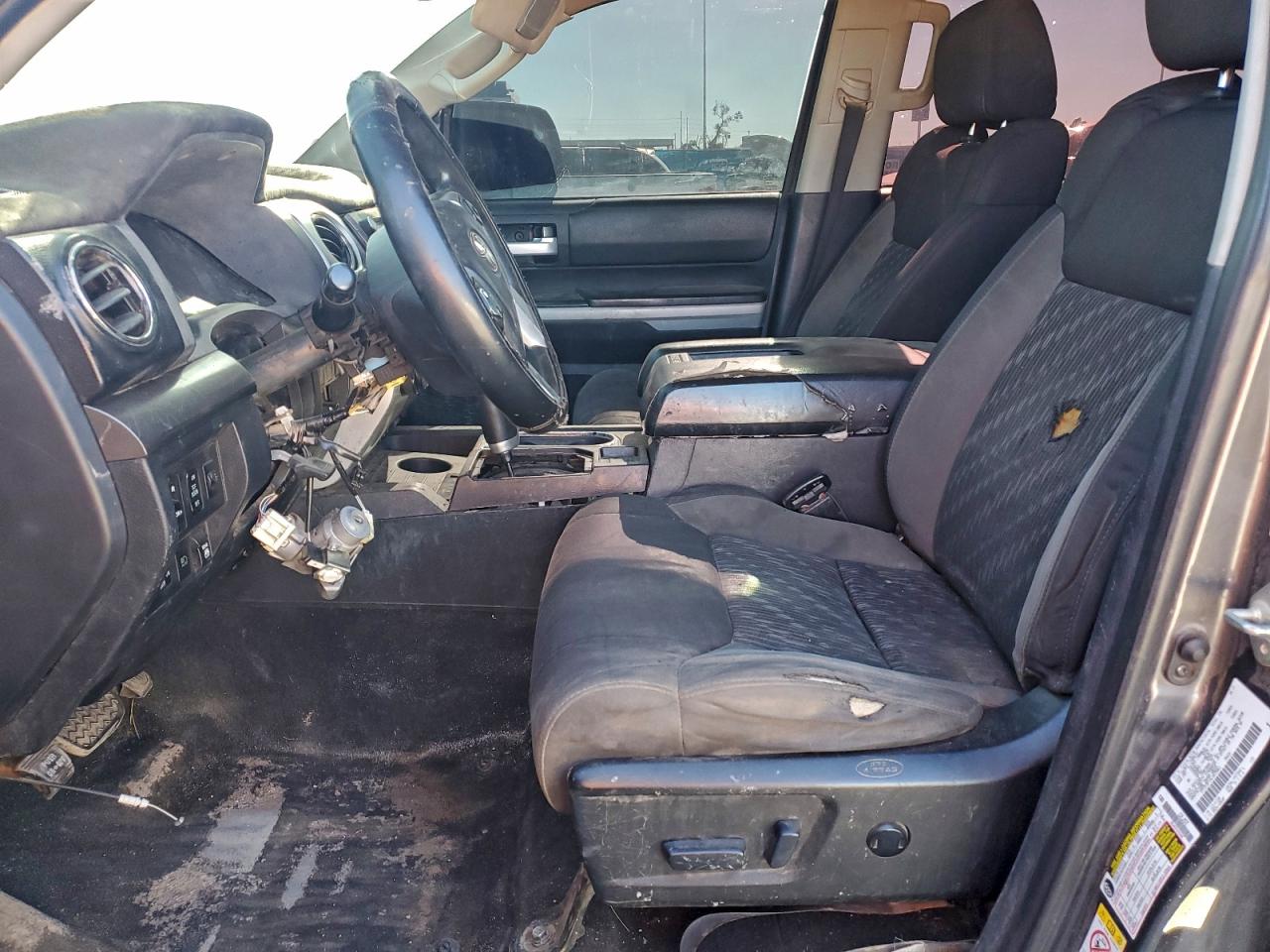 Toyota Tundra Crewmax Sr5 Image 3