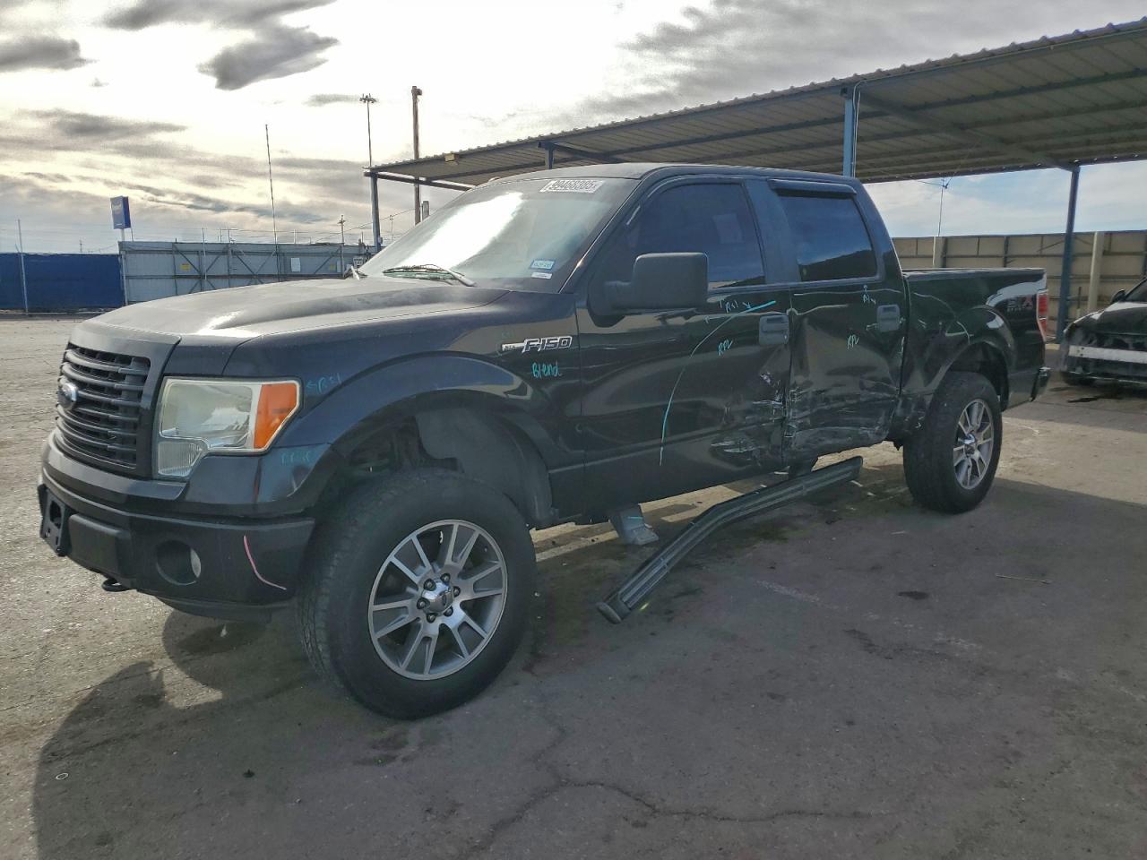 Ford F-150 Supercrew Image 1