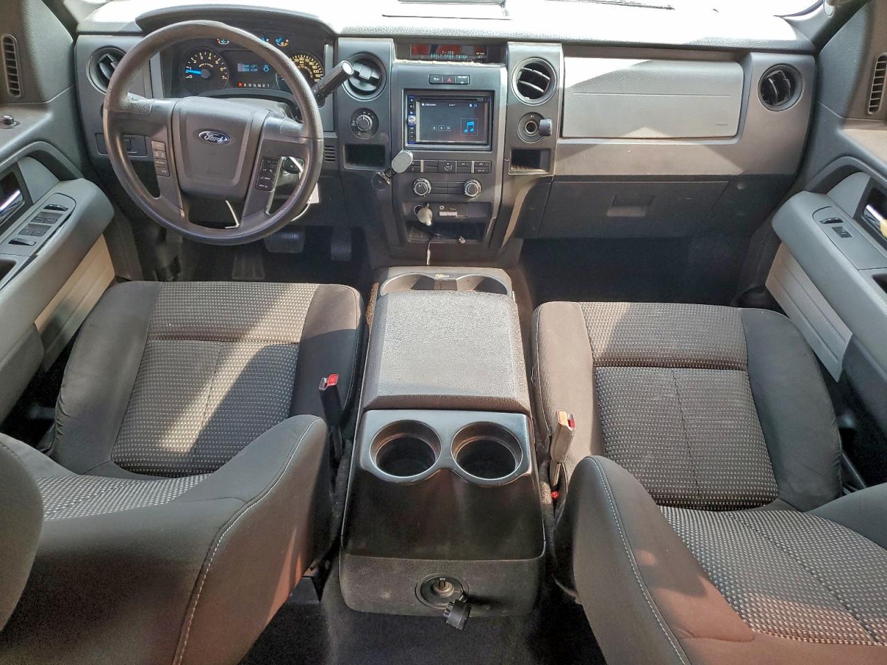 Ford F-150 Supercrew Image 8