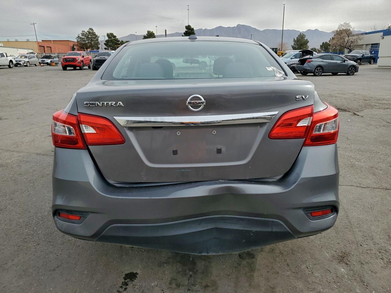 Nissan Sentra S Image 10