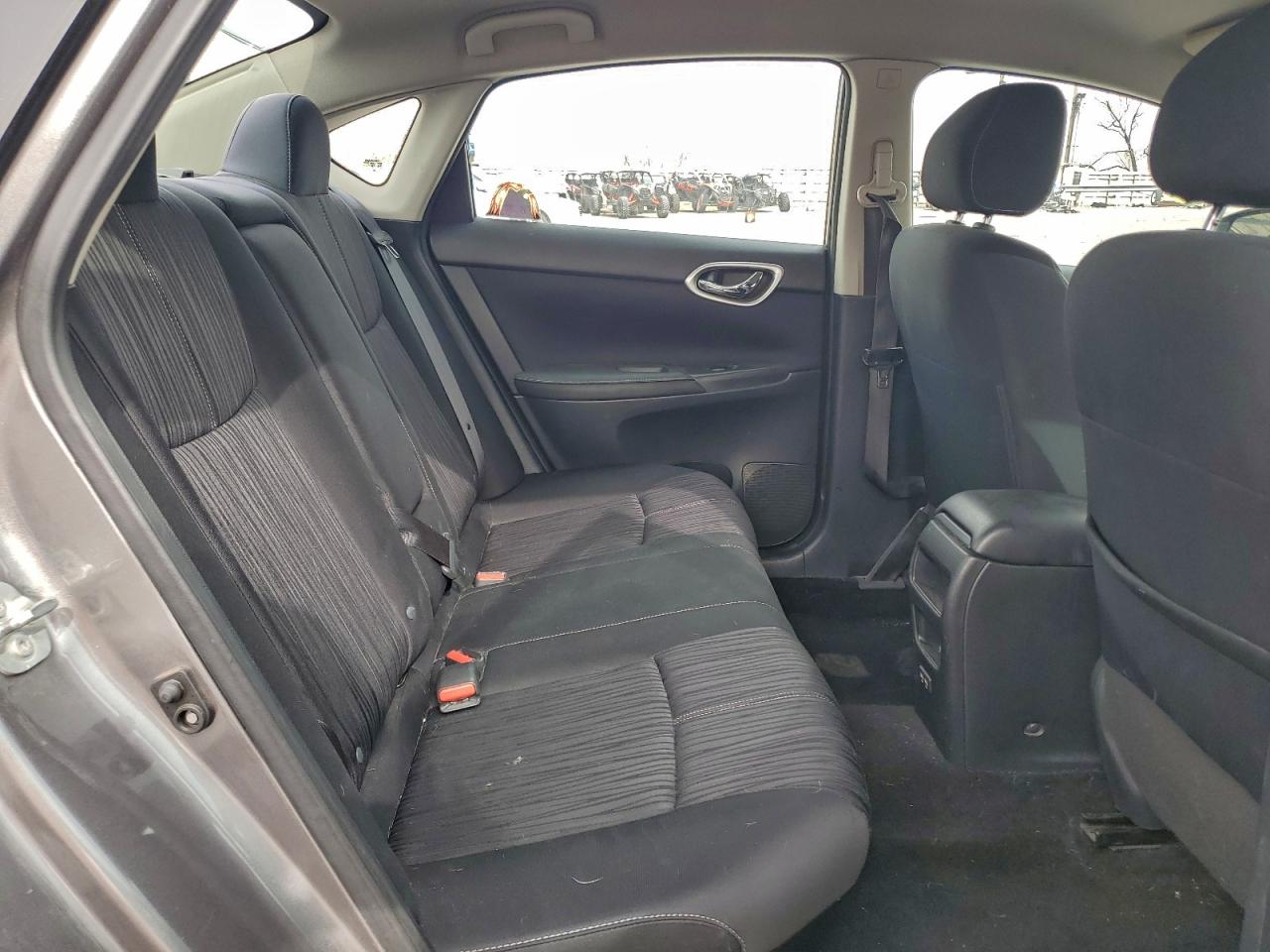 Nissan Sentra S Image 8